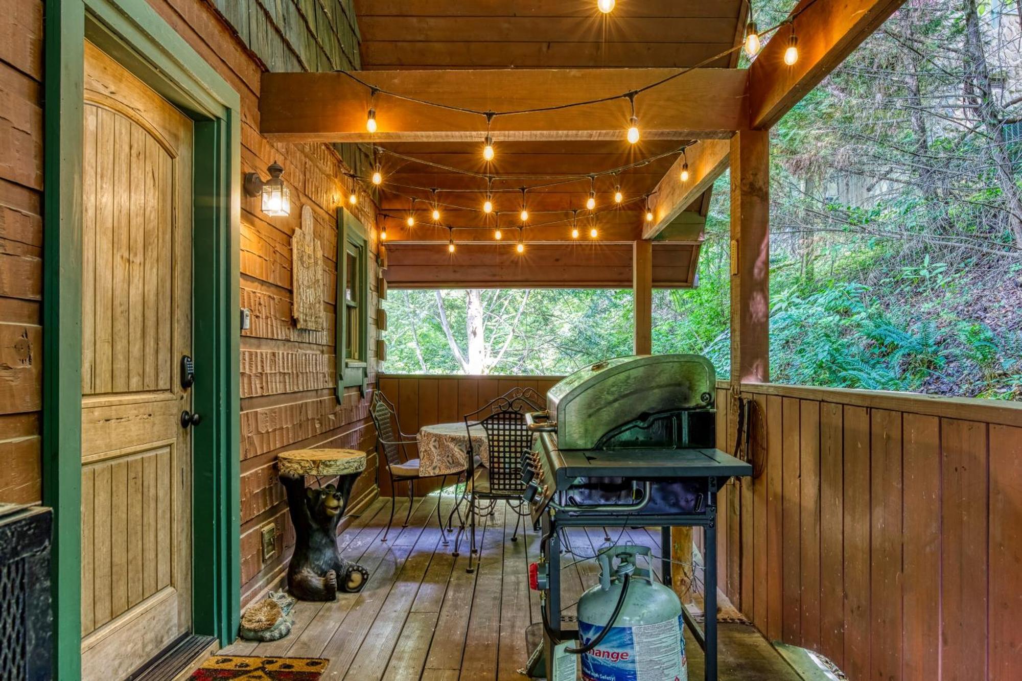 Bridgewood Cabin, Hot Tub, 1089 Of Free Attraction Tickets For Each Paid Day, Dollywood And More! Pigeon Forge Exterior photo
